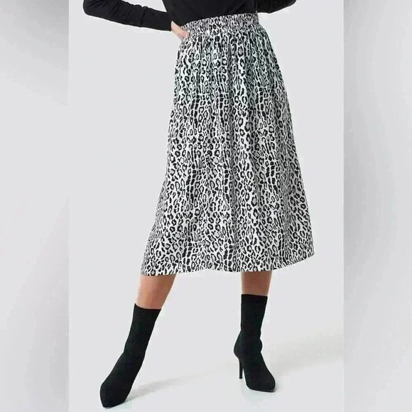 NA-KD Leopard Cheetah Midi Skirt high elastic waist flowy fit white leo print - Picture 2 of 10